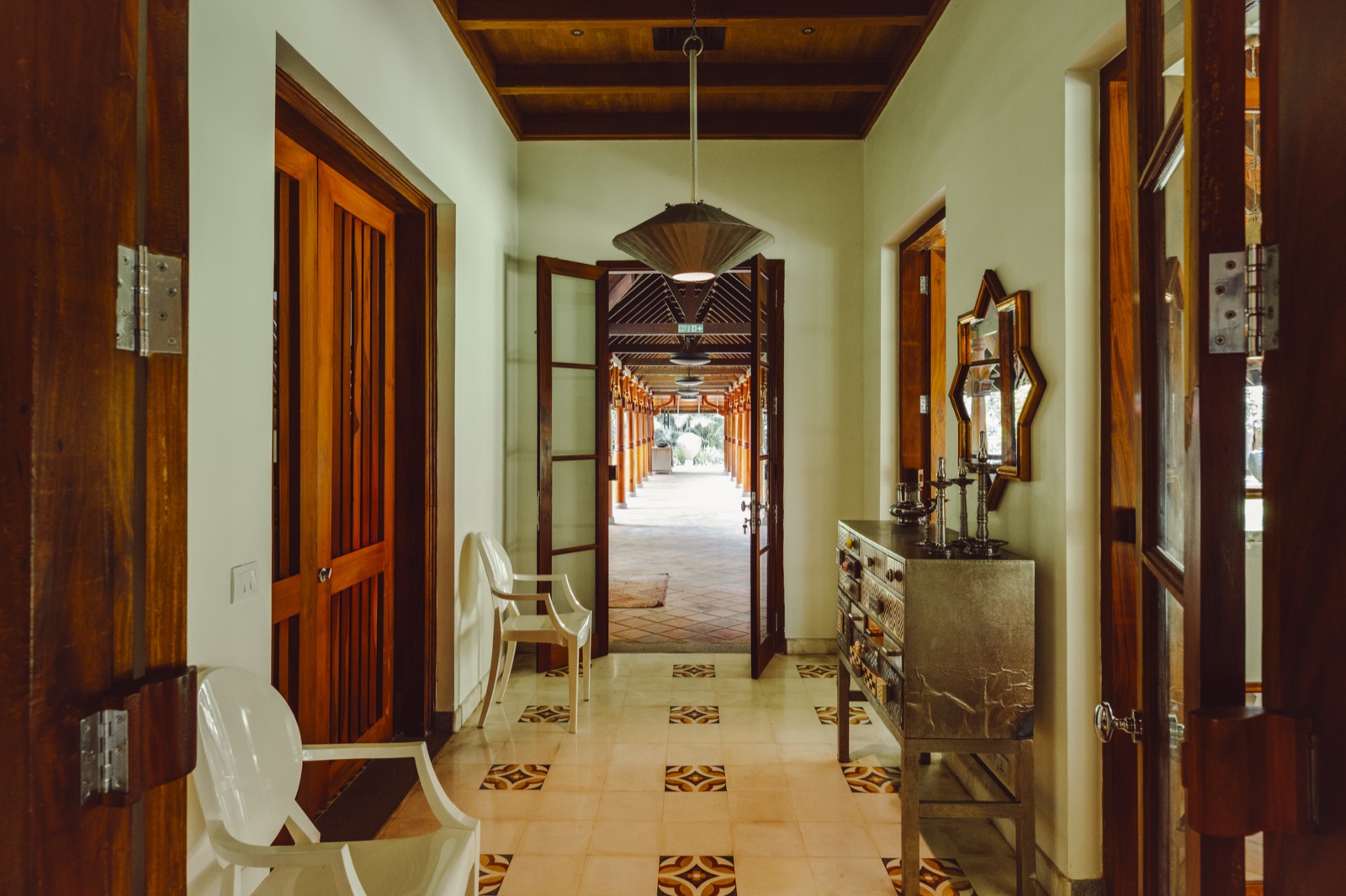 The Lakshmi rooms' grand pillared living space